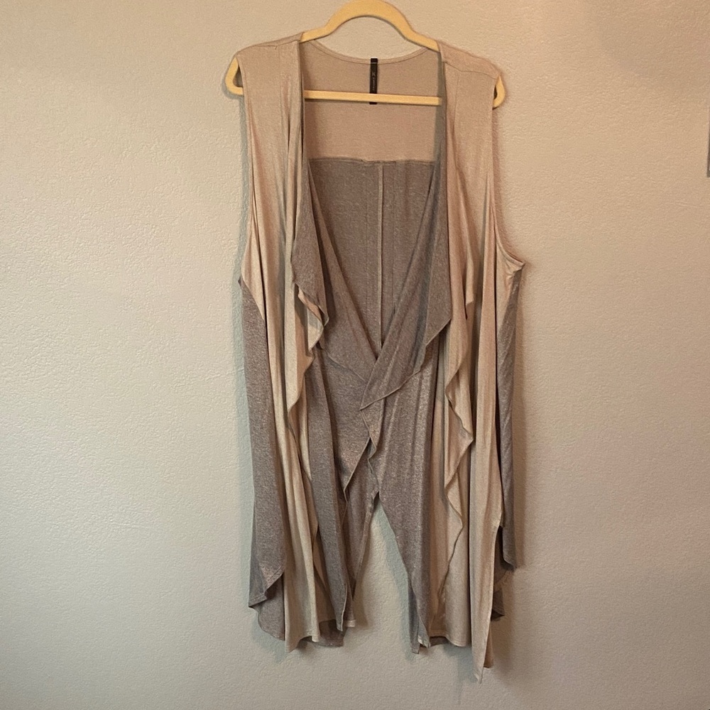 Connie K Beige and Gray Women's Sweater Vest